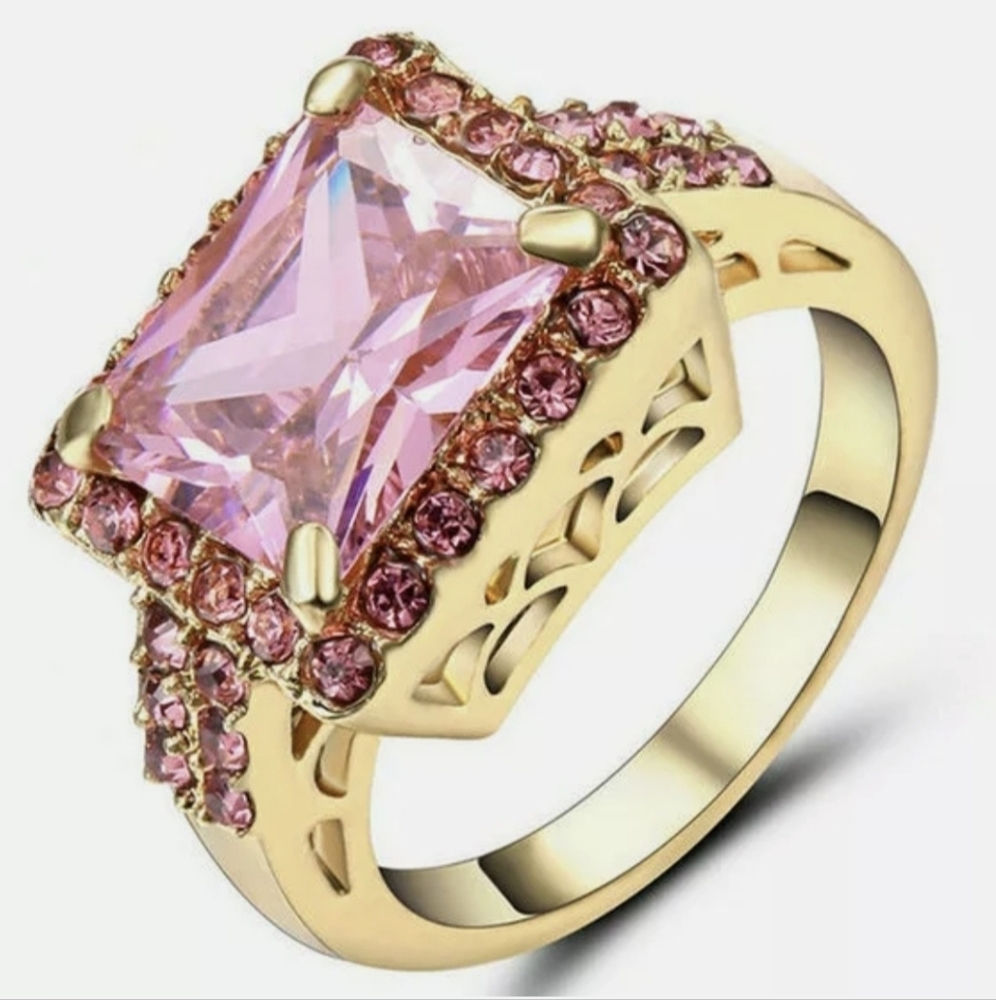 New Oversized Pink Sapphire Gold Ring.
